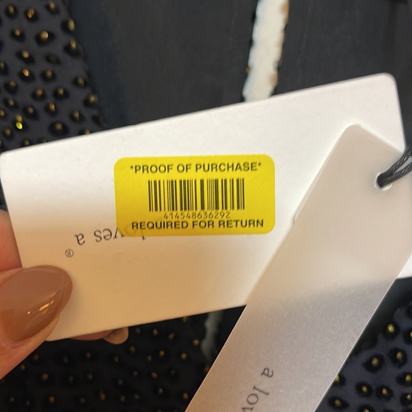 A Loves A Black Dress - Picture 8 of 9